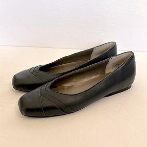 ARRAY NAVY LEATHER FLAT SHOES 8.5 Narrow EUC
